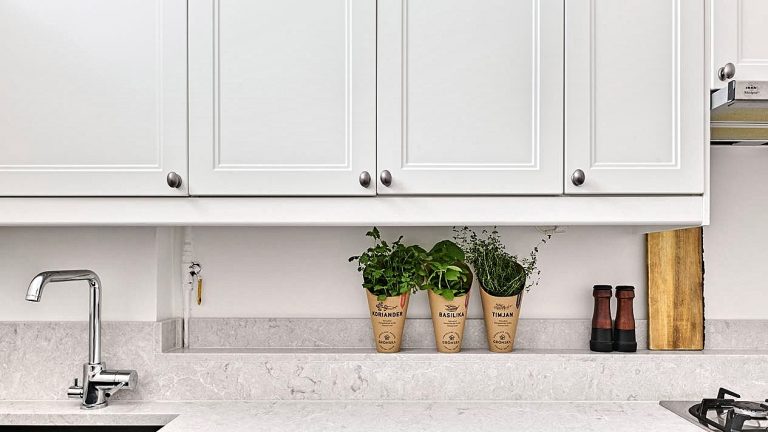 Kitchen upgrade with IKEA off white replacement doors UN4000